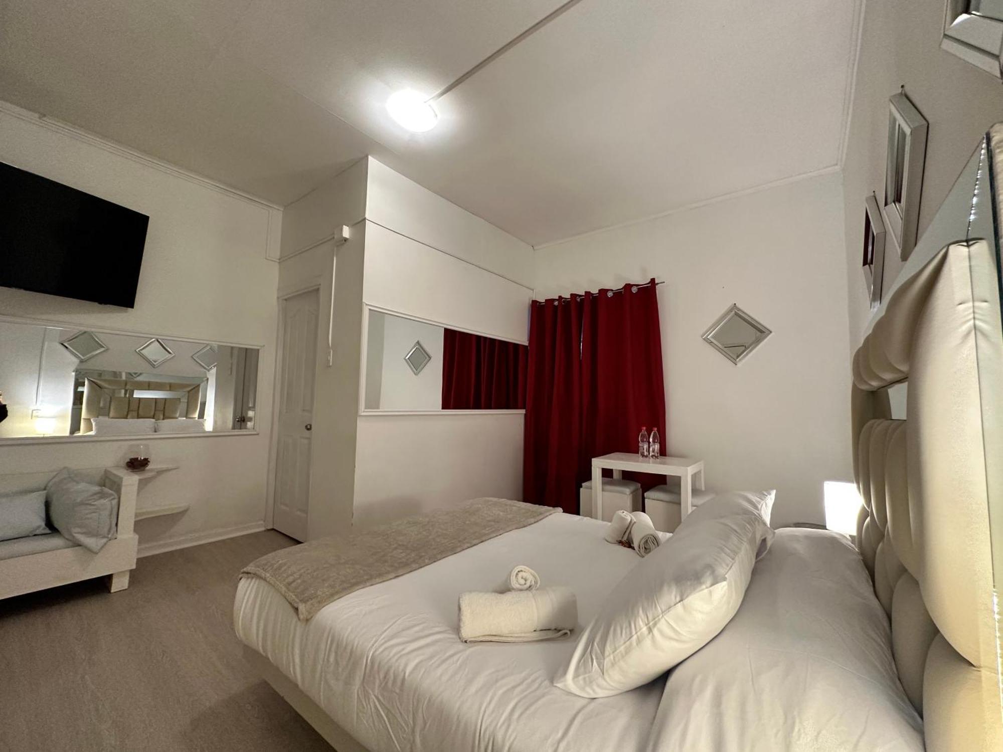 וינה דל מר New York Suites מראה חיצוני תמונה