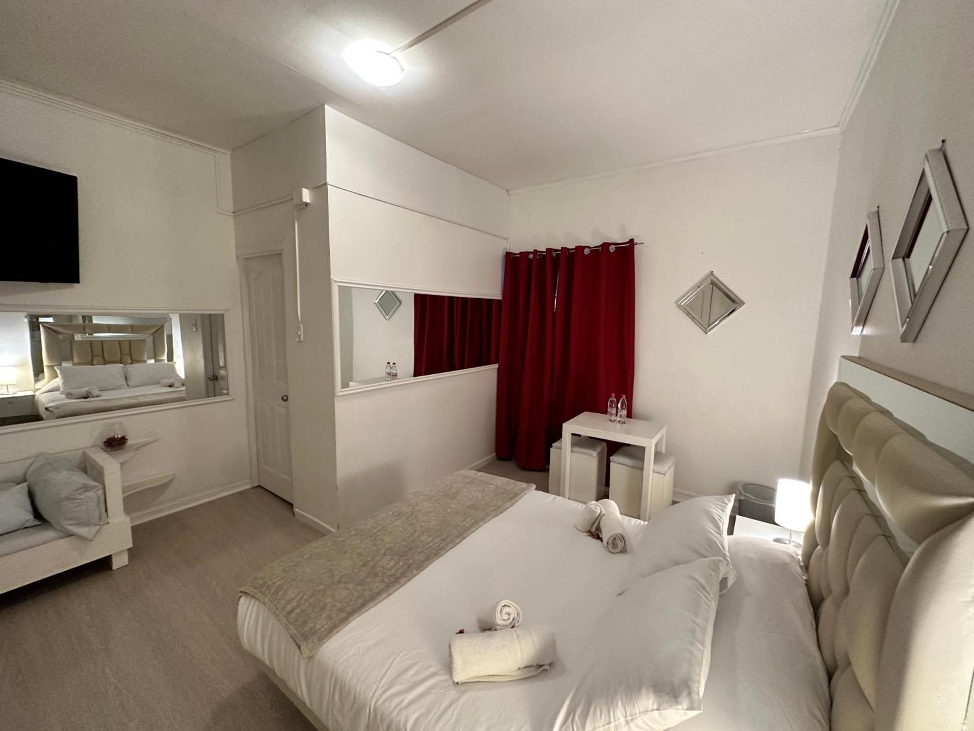 וינה דל מר New York Suites מראה חיצוני תמונה